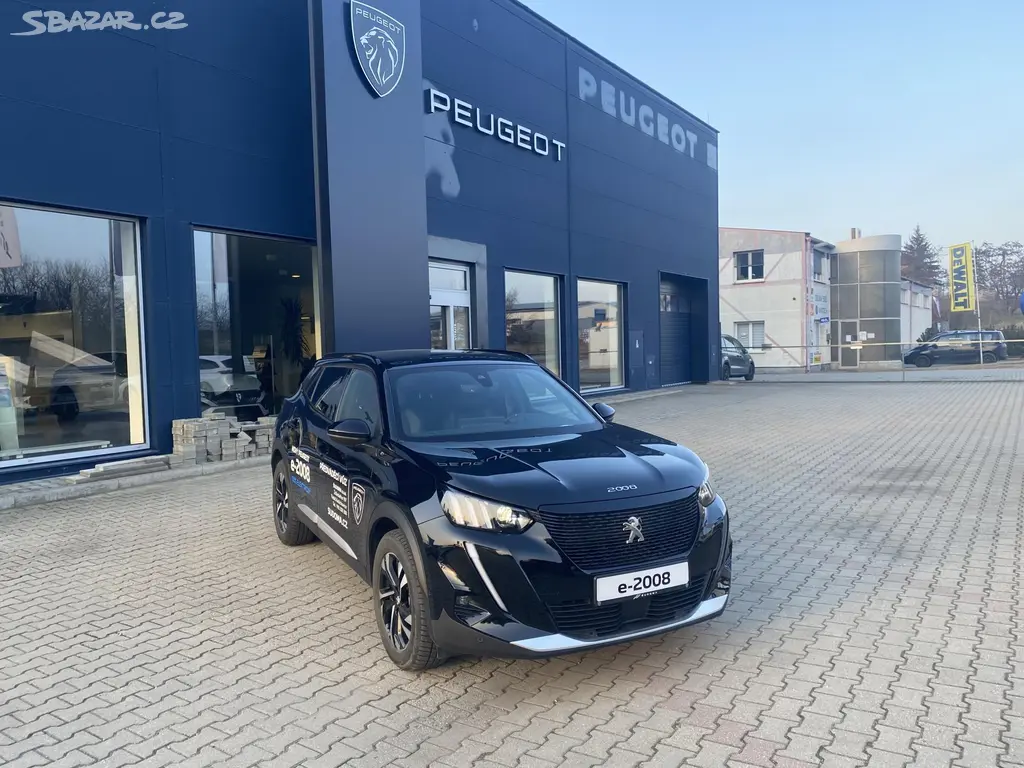 Peugeot 2008, e-GT Elektromotor 100kW/136k